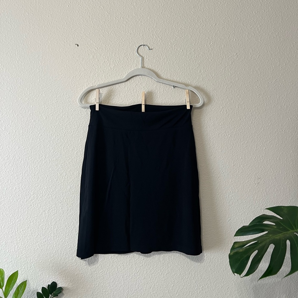 GAP BLACK SKIRT